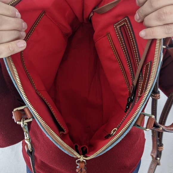 *SOLD* Dooney & Bourke Gretta Zip Zip Satchel - Picture 5 of 15